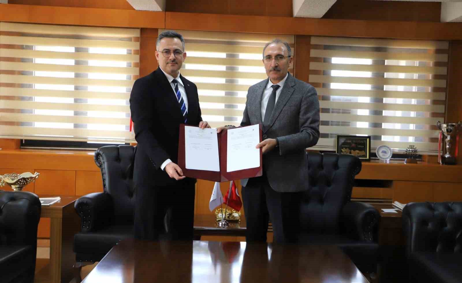 FÜ ile Bursa Teknik Üniversitesi arasında protokol
