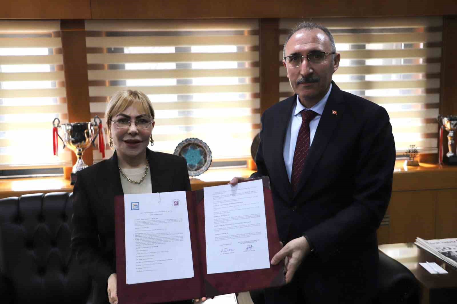 FÜ ile SEZA Çimento arasında protokol
FÜ ile SEZA Çimento arasında protokol