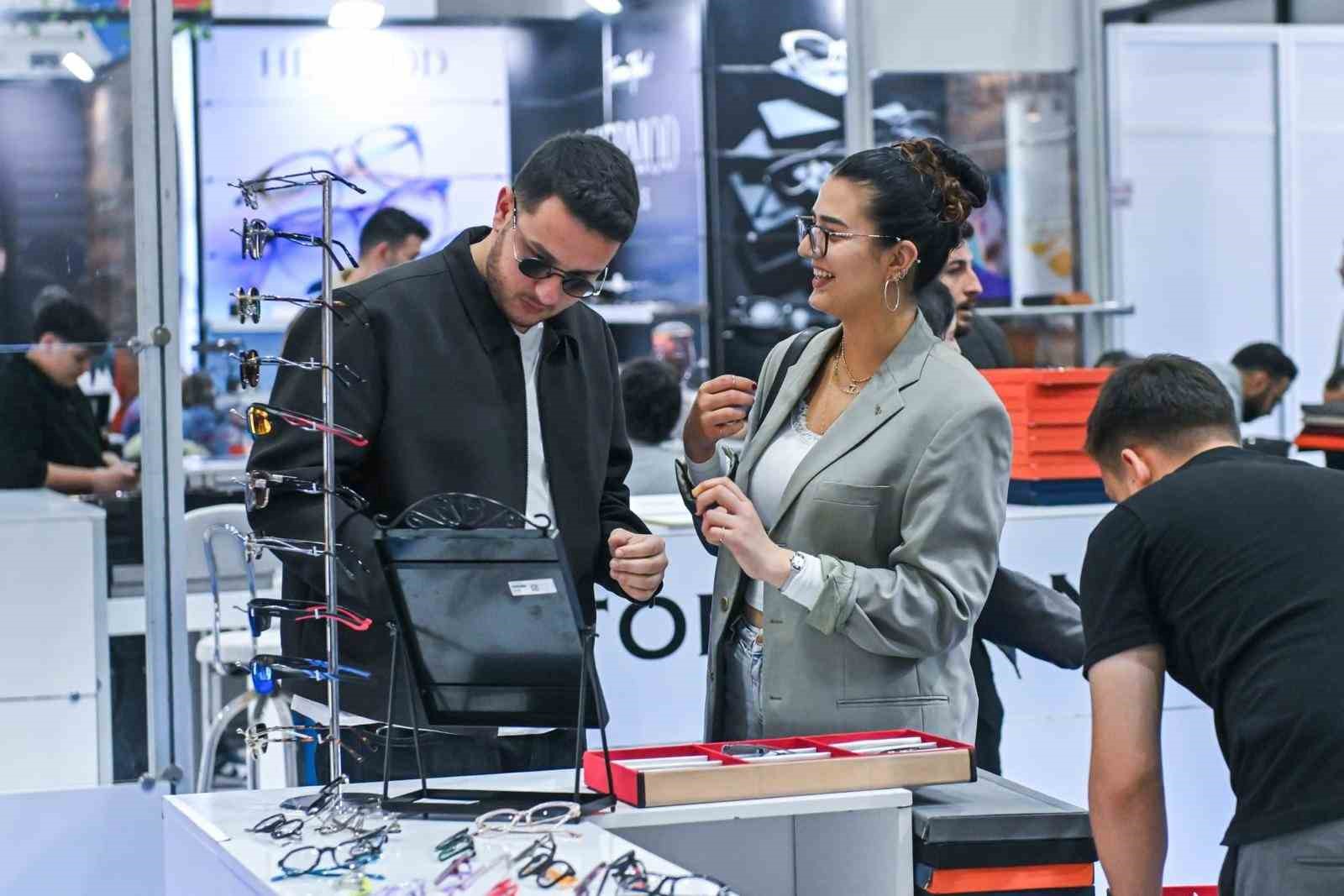 Fuar İzmir üç fuara birden ev sahipliği yaptı
Fuar İzmir üç fuara birden ev sahipliği yaptı