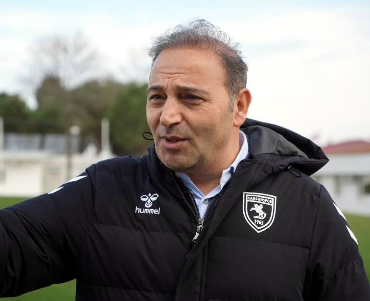 Fuat Çapa: "Bu sene 13-14 puanımız yok oldu"
Fuat Çapa: "Bu sene 13-14 puanımız yok oldu"