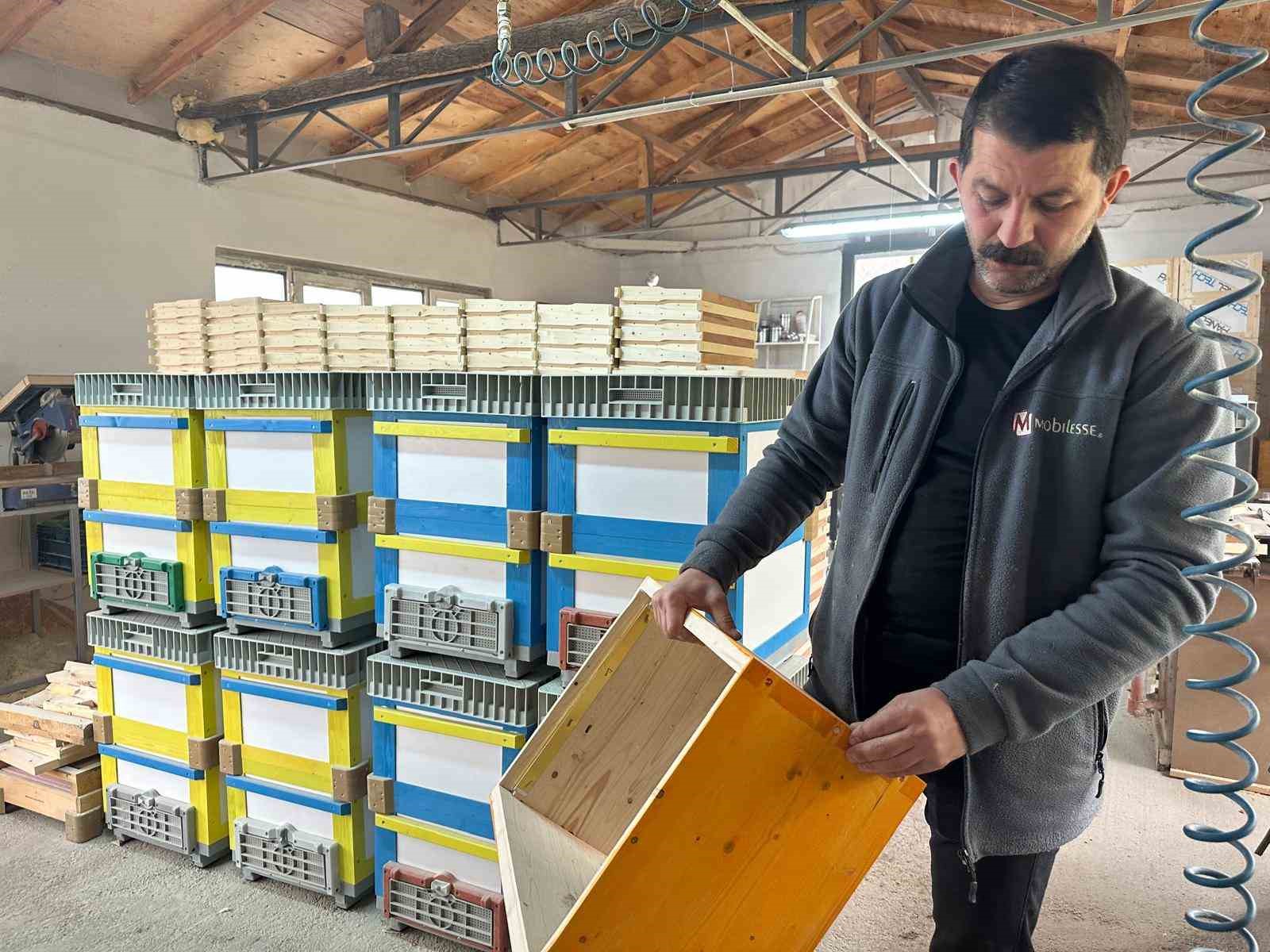 Futbolda rekabet arıcılara yansıdı; renkli kovanlar revaçta
