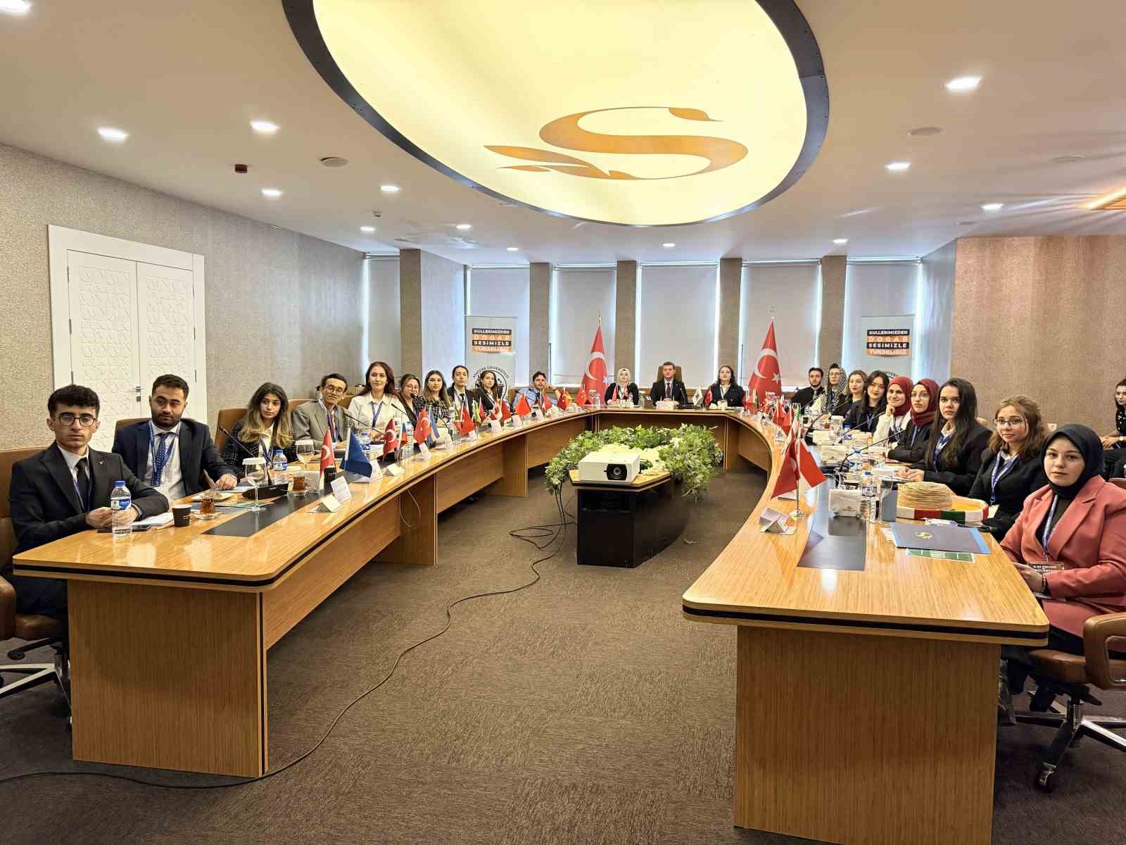 G-20 liderler zirvesi simülasyonu başarıyla gerçekleştirildi
