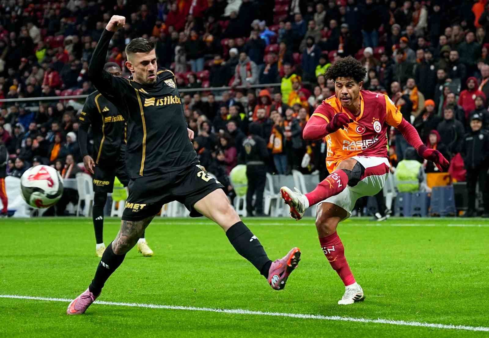 Gabriel Sara’dan üst üste goller
