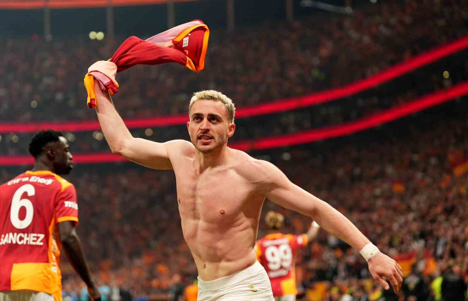 Galatasaray 25 sene sonra evinde Fenerbahçe’ye karşı penaltıdan gol attı
