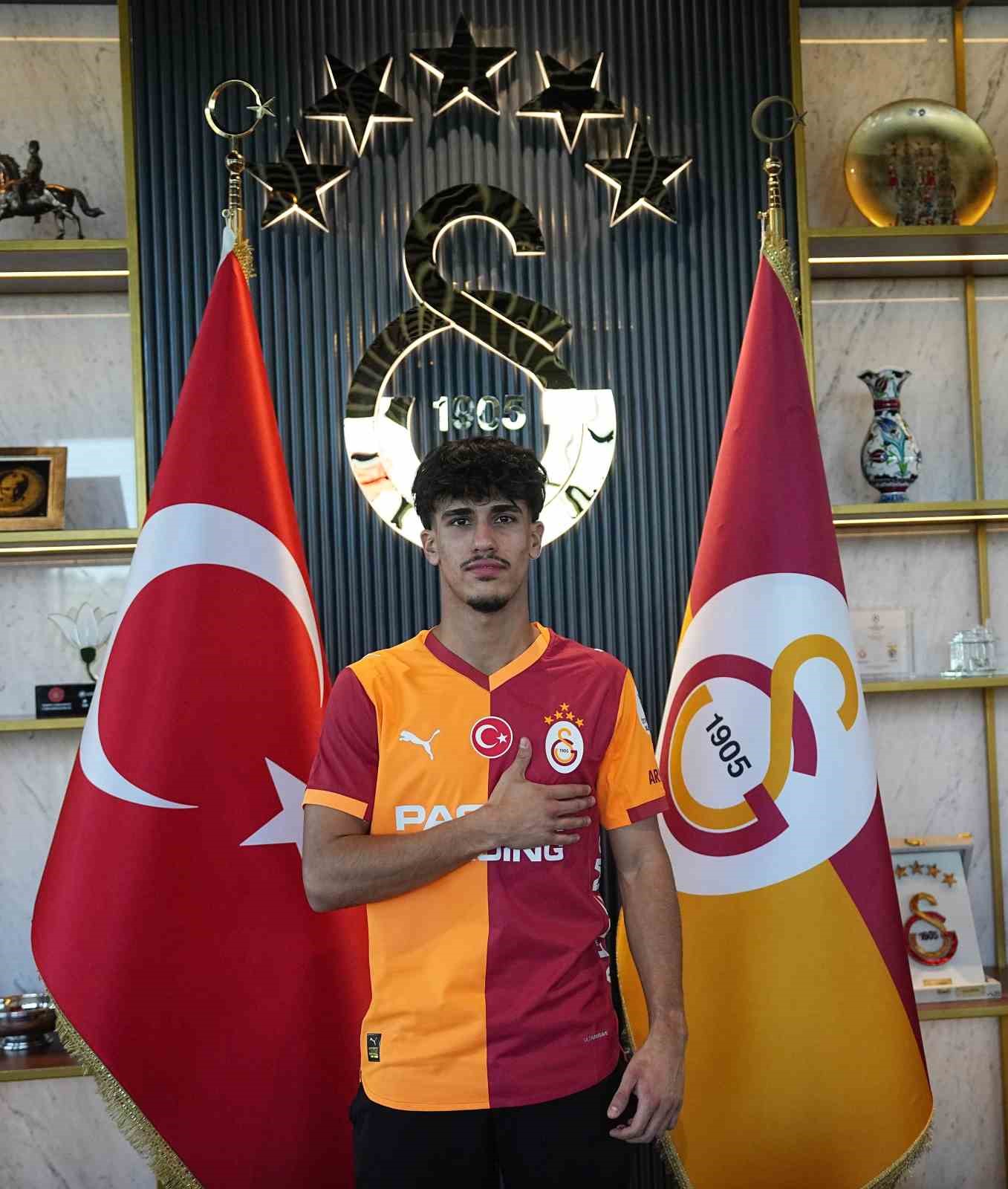 Galatasaray, 5 futbolcu transfer etti
