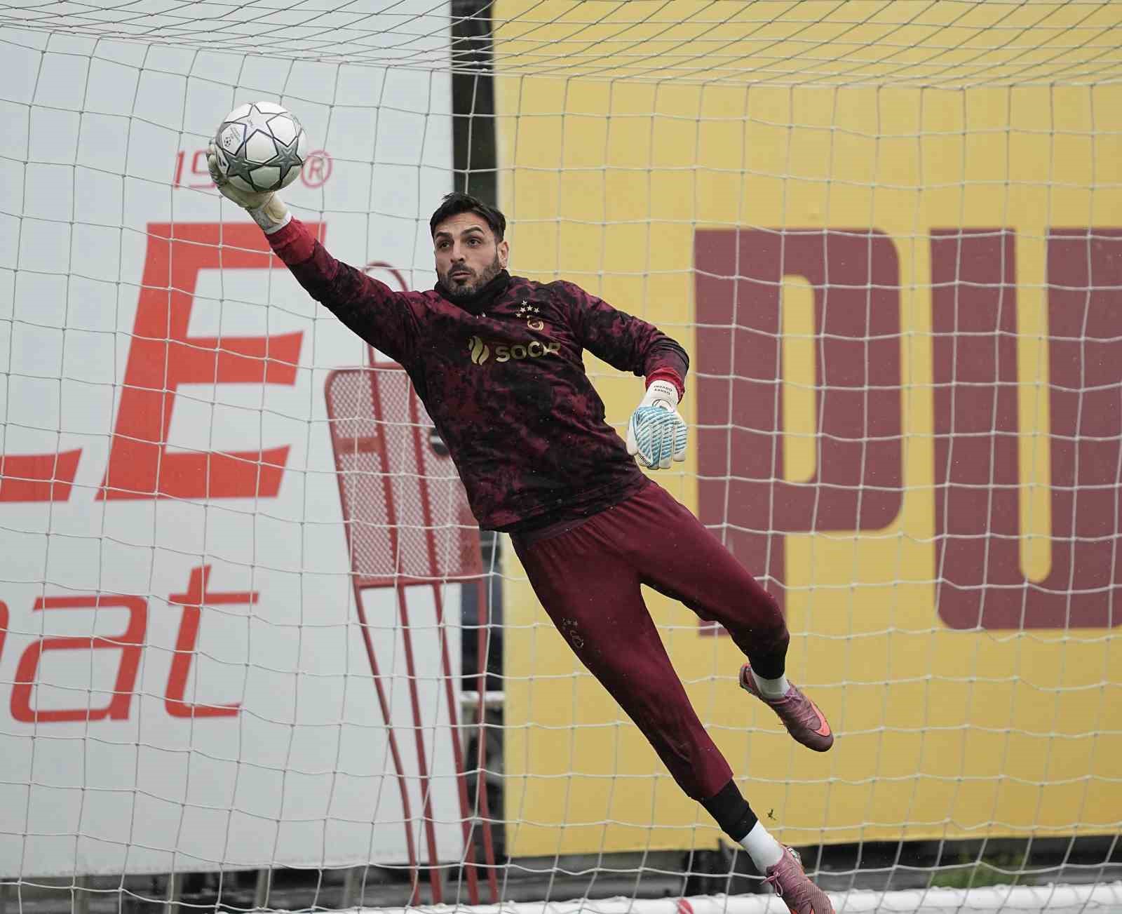 Galatasaray, Atletico Madrid maçı hazırlıklarına başladı
