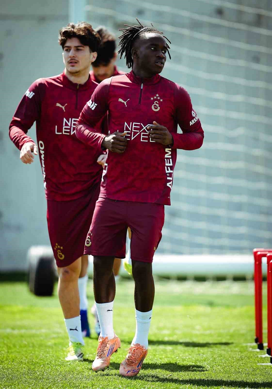 Galatasaray, Göztepe maçı hazırlıklarına başladı
