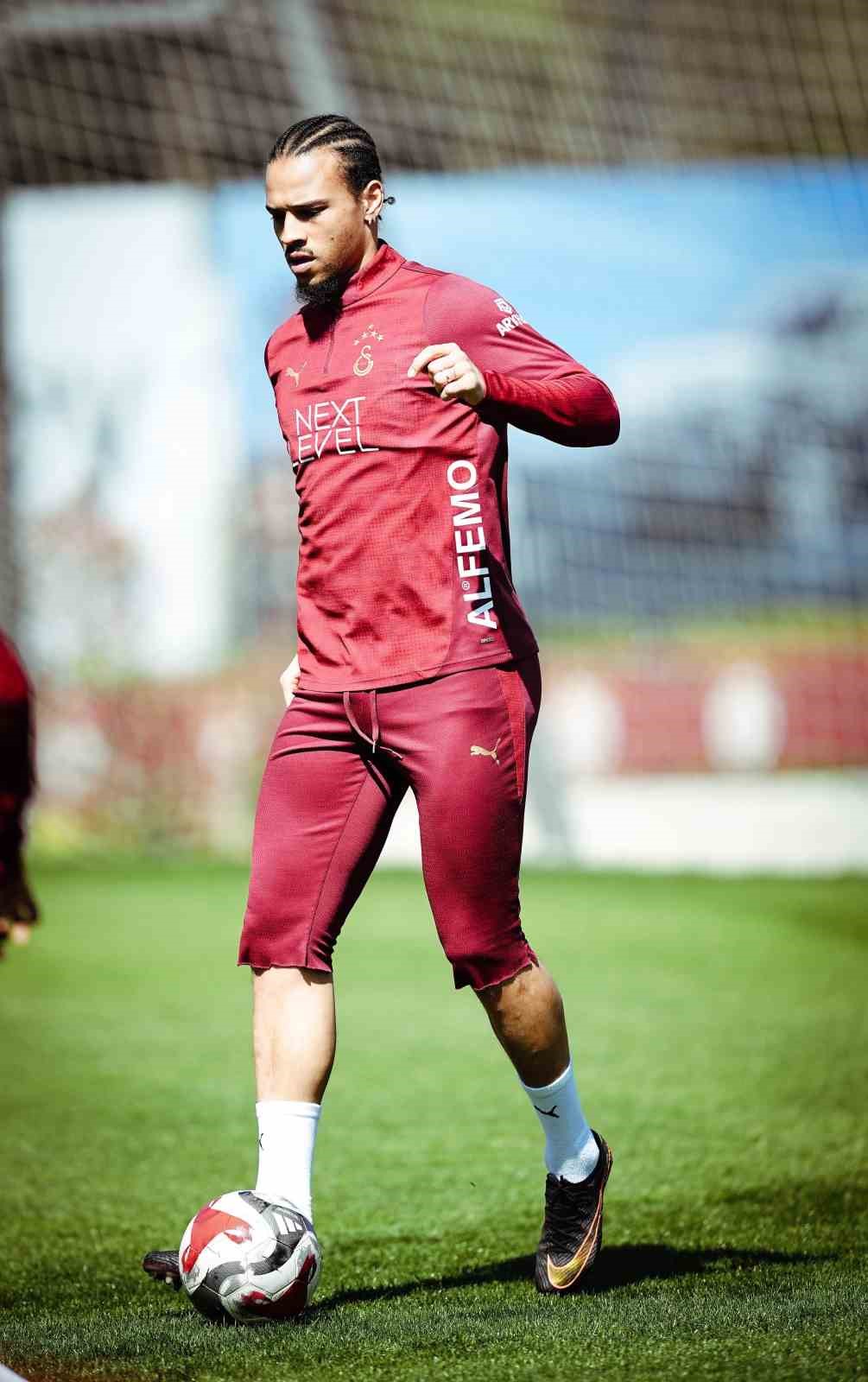 Galatasaray, Göztepe müsabakasının hazırlıklarını sürdürdü
