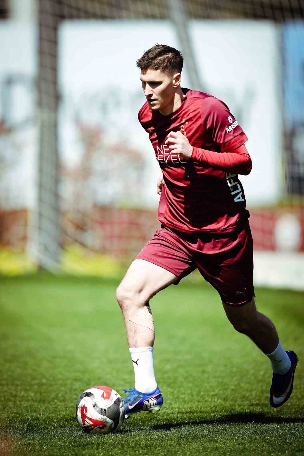 Galatasaray, Göztepe müsabakasının hazırlıklarını sürdürdü
