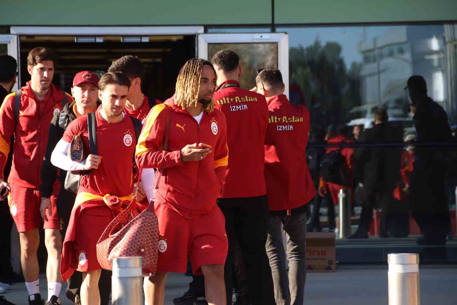 Galatasaray kafilesi İzmir’de
