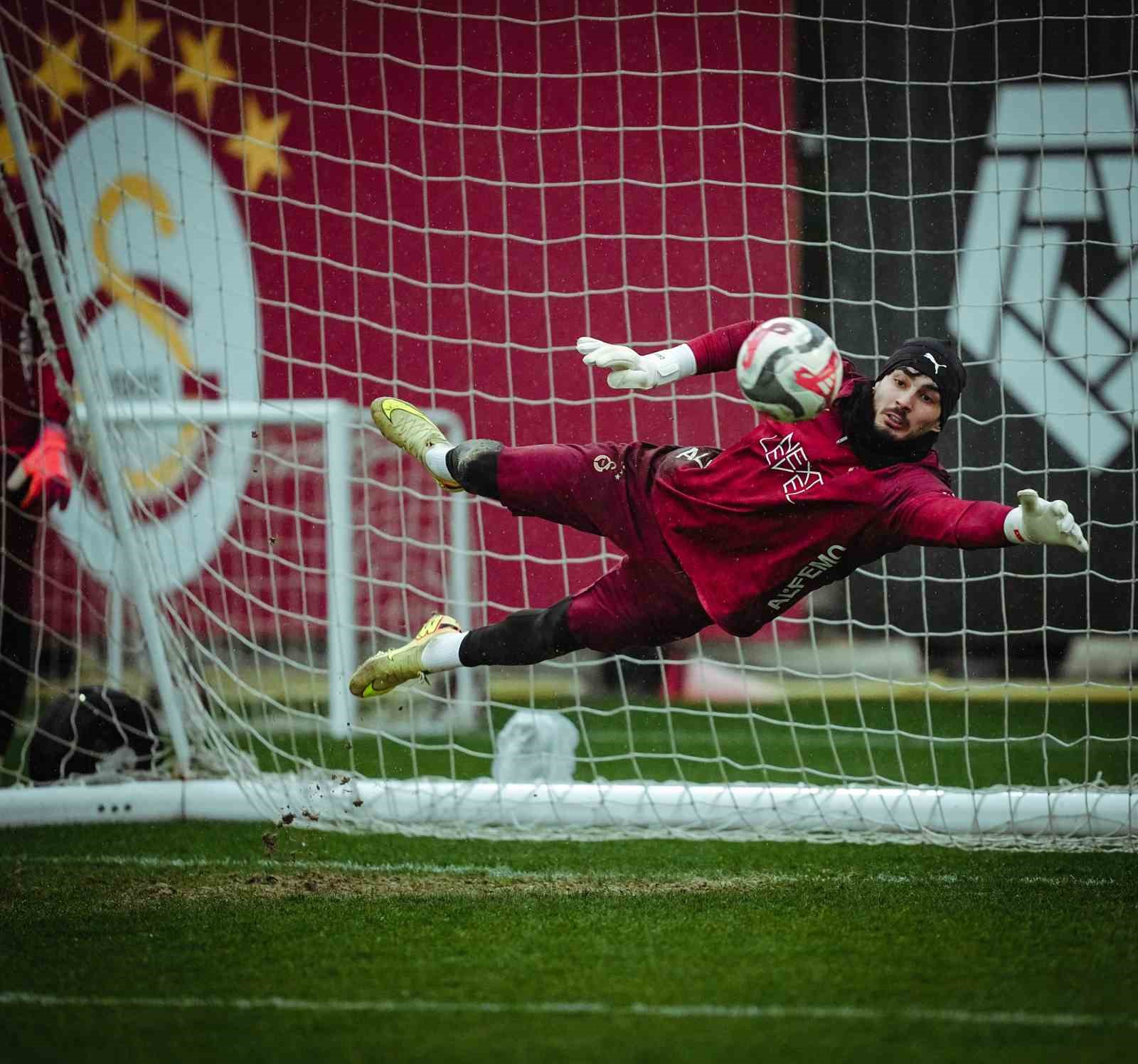 Galatasaray, Kayserispor maçı hazırlıklarını tamamladı
