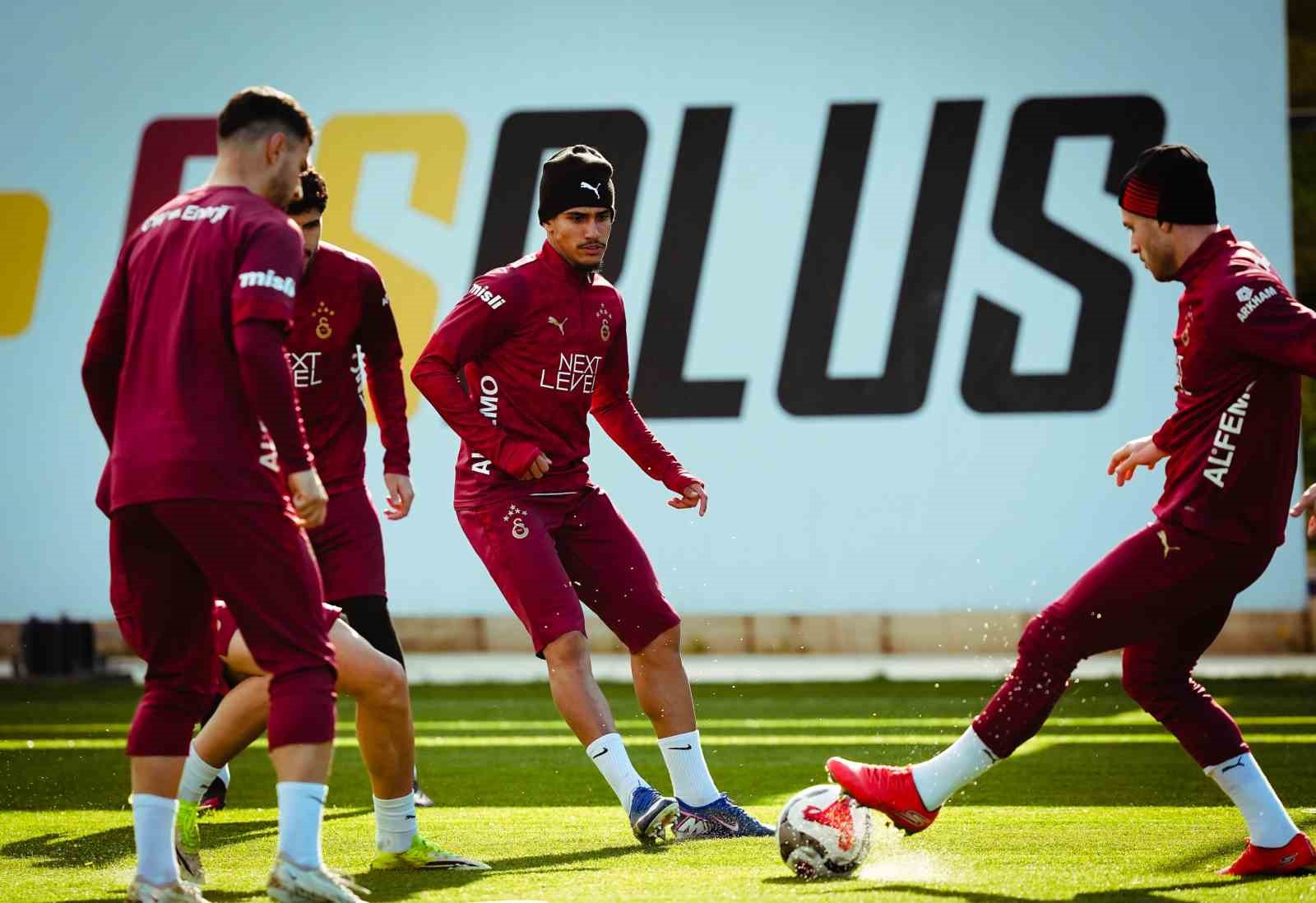 Galatasaray, Kocaelispor maçı hazırlıklarını tamamladı
