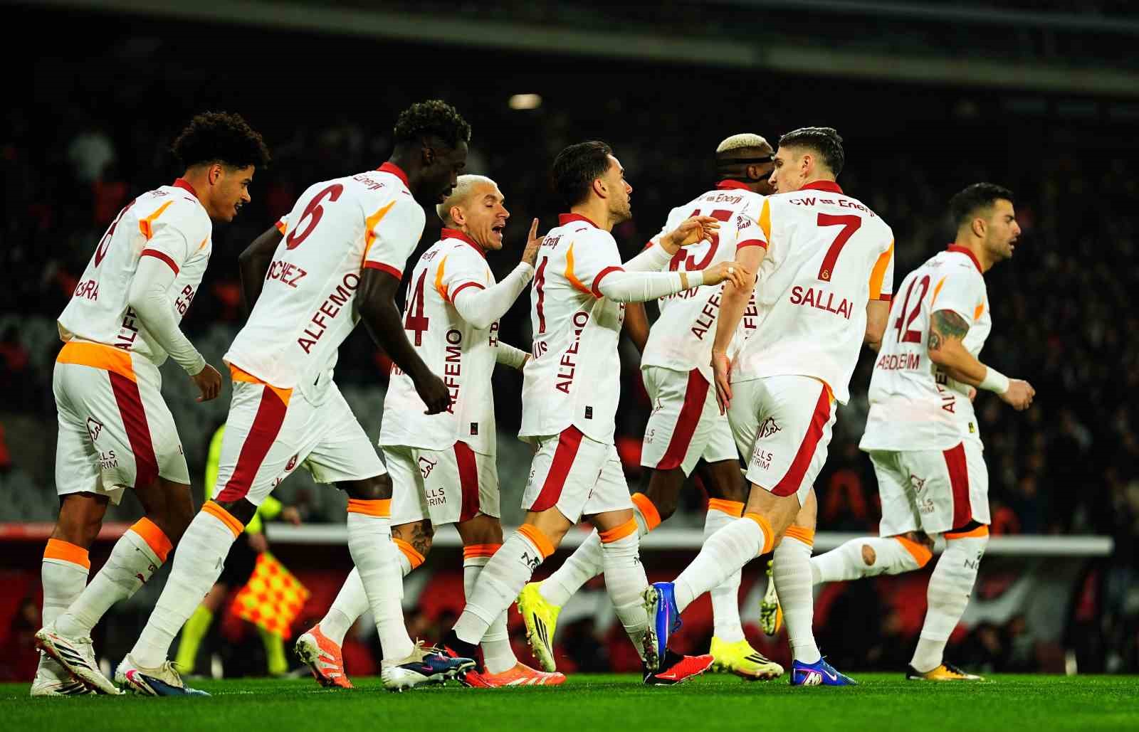Galatasaray ligdeki yenilmezlik serisini 7 maça çıkardı
