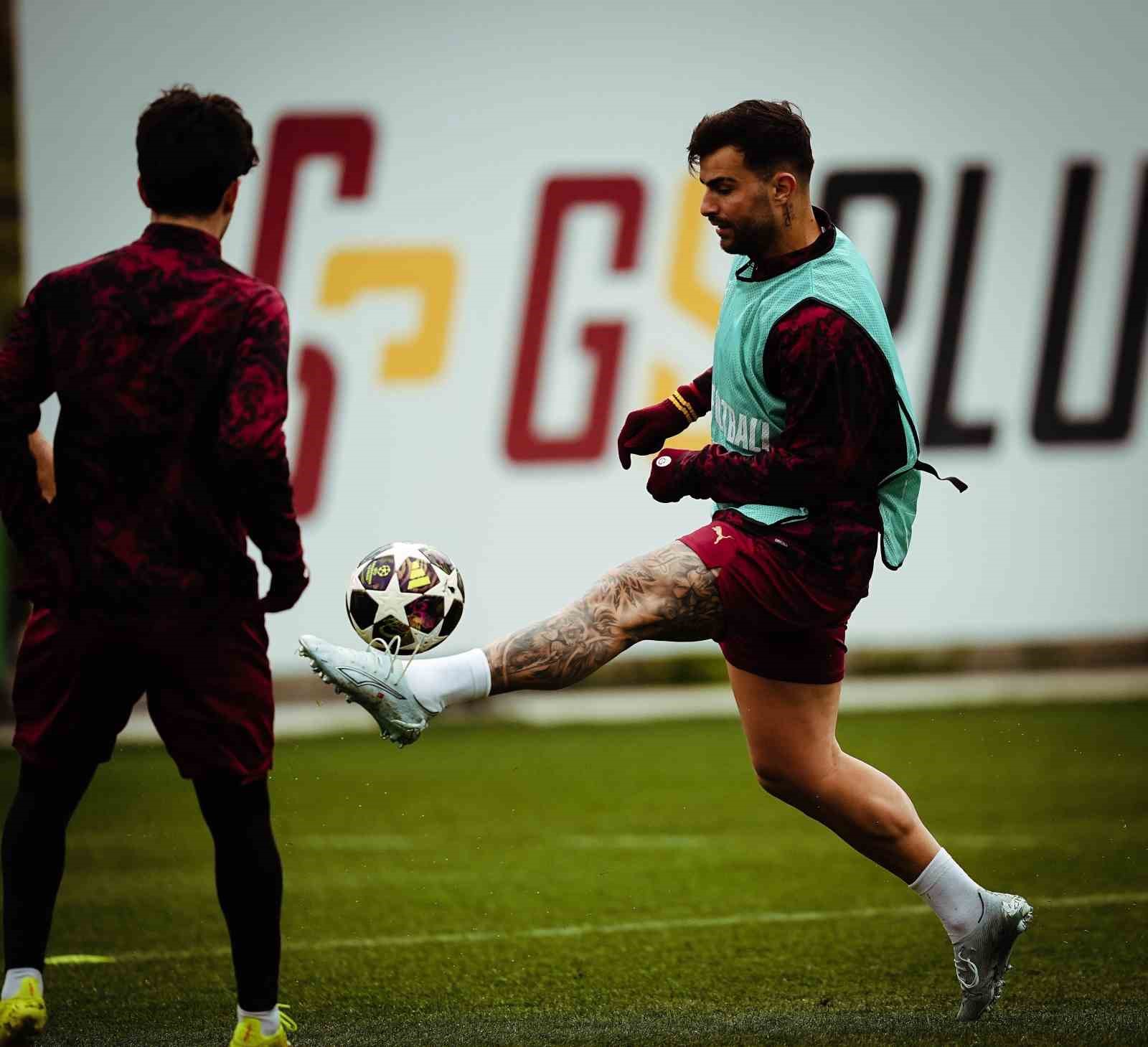 Galatasaray, Liverpool maçı hazırlıklarına başladı
