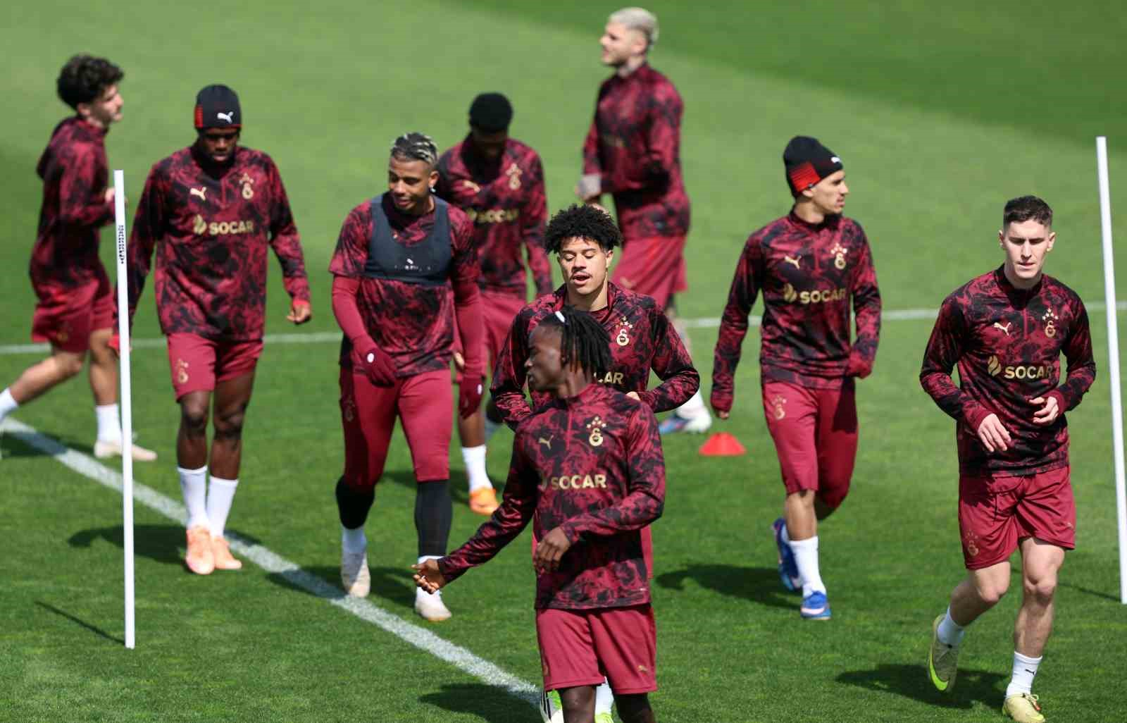 Galatasaray, Liverpool maçı hazırlıklarını tamamladı
