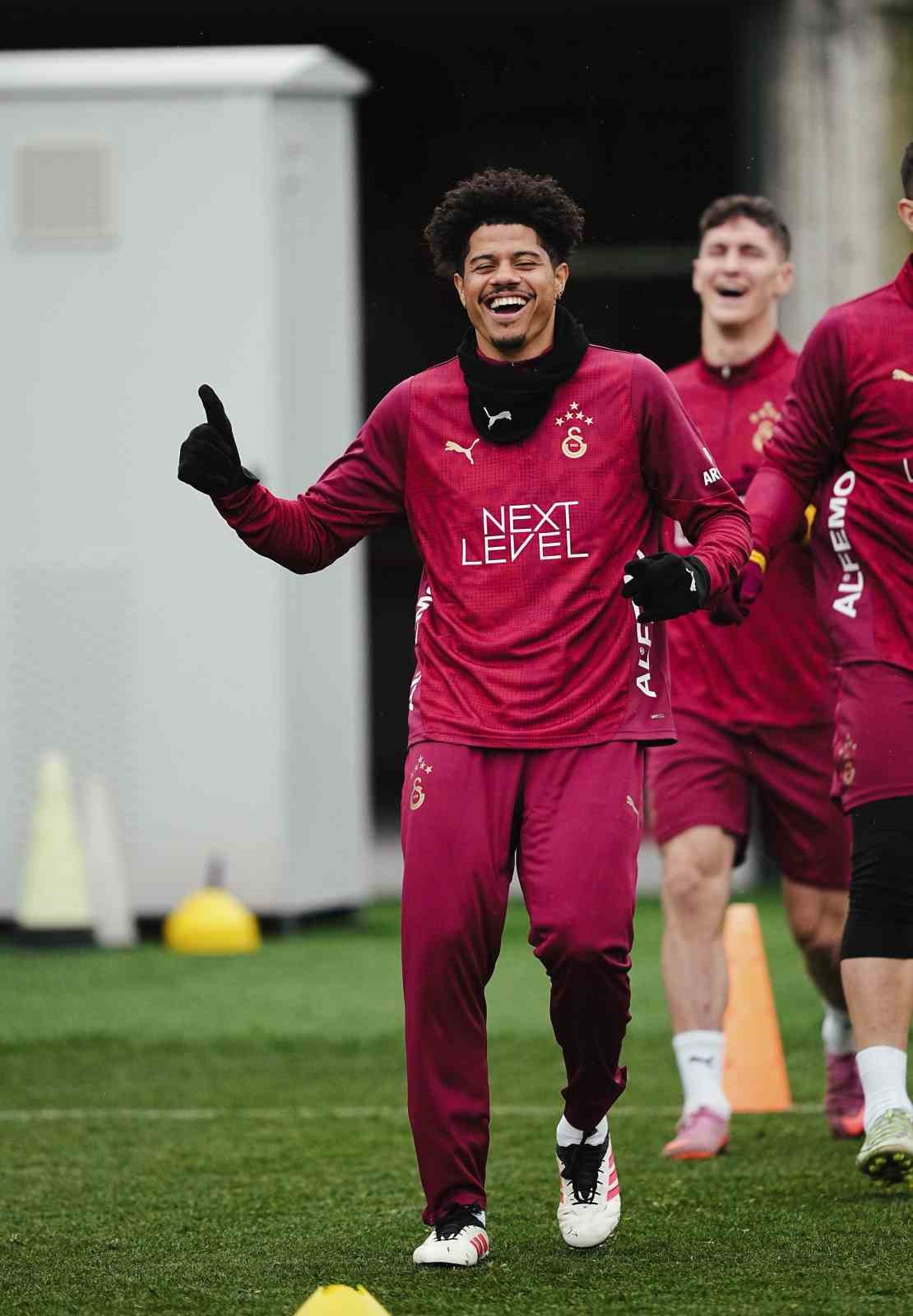 Galatasaray, Trabzonspor maçı hazırlıklarına devam etti
