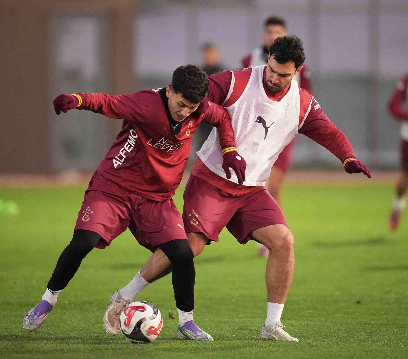 Galatasaray, Trabzonspor maçı hazırlıklarını sürdürdü
