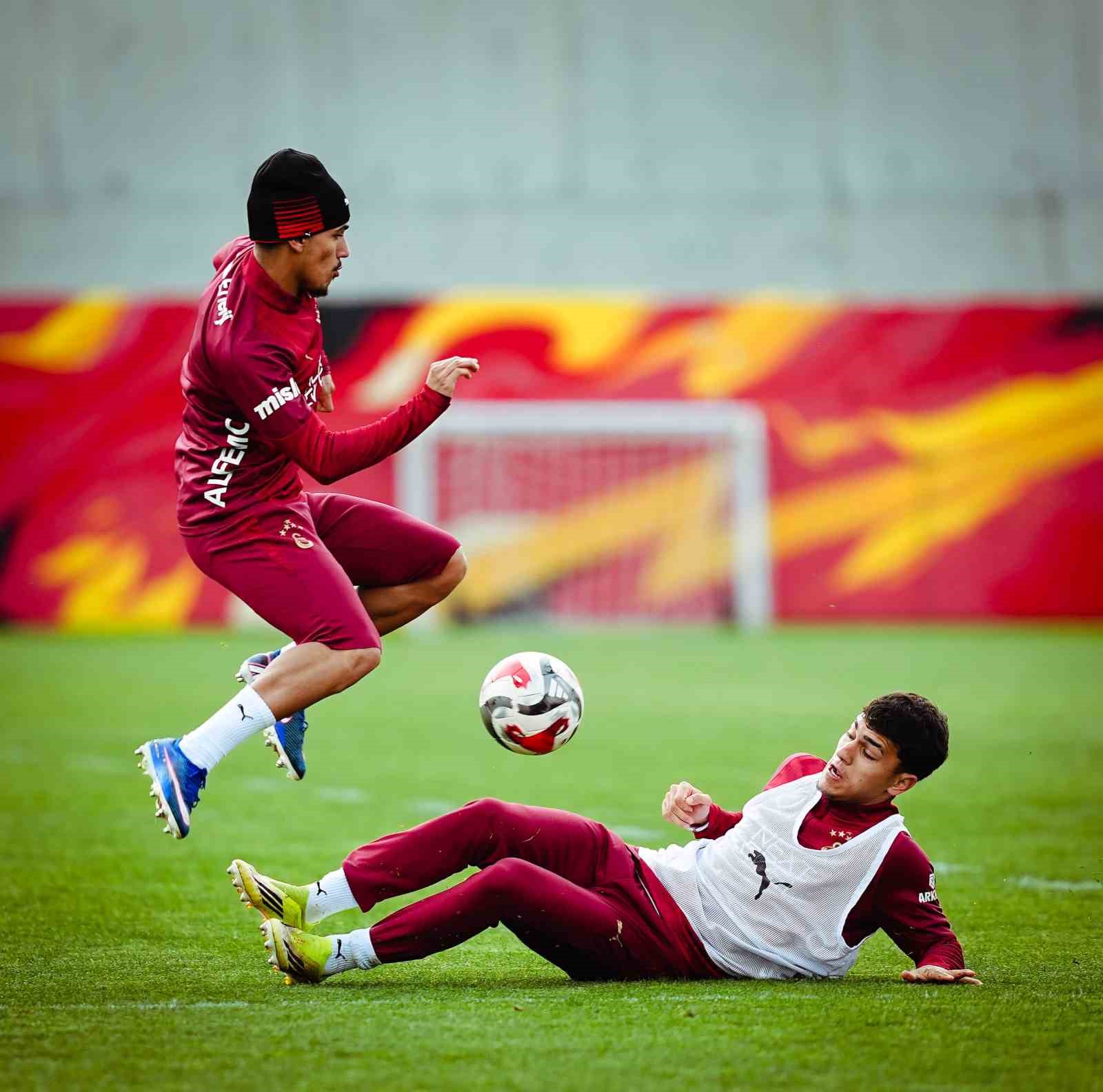 Galatasaray, Trabzonspor maçı hazırlıklarını sürdürdü
