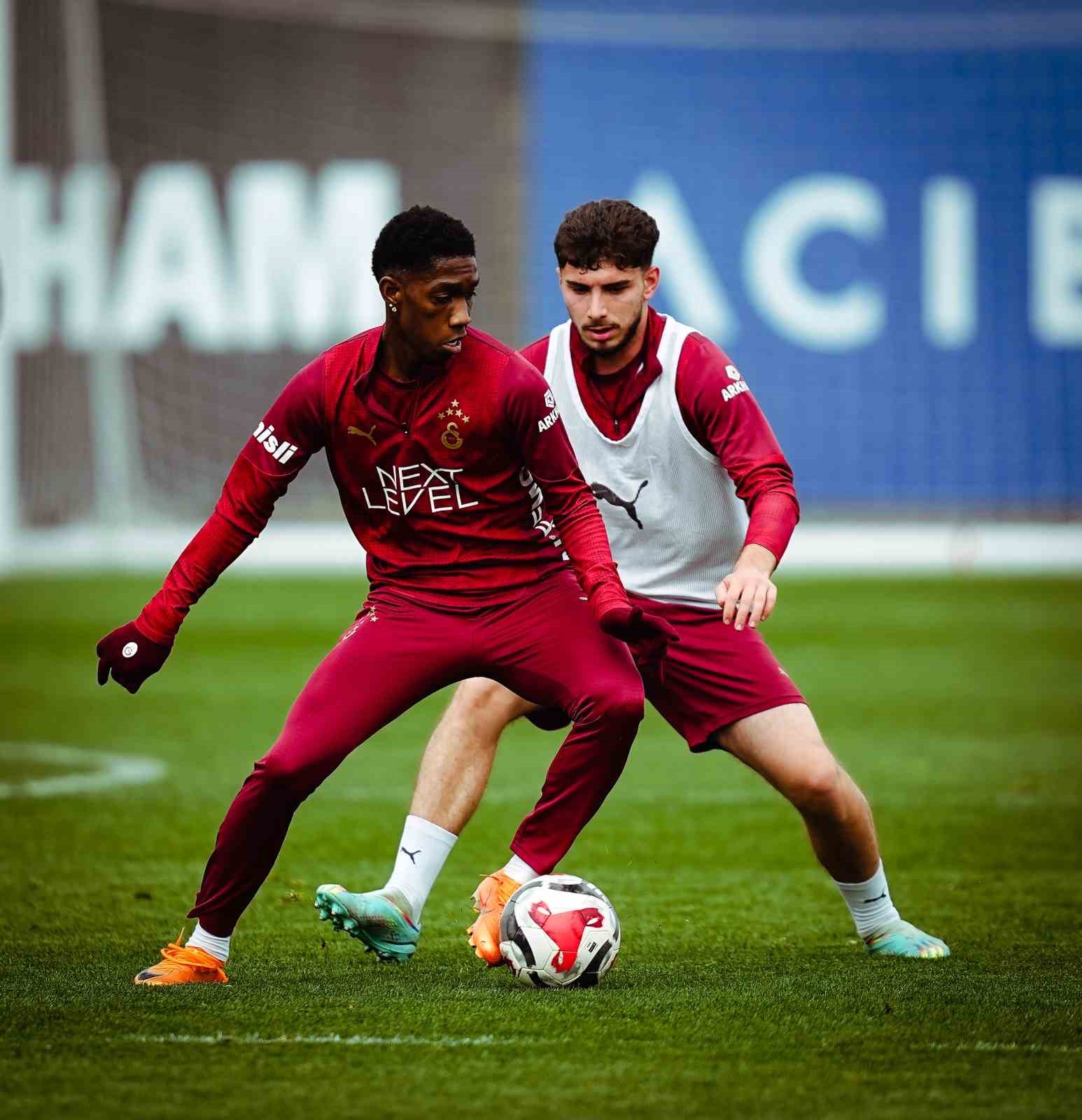 Galatasaray, Trabzonspor maçı hazırlıklarını sürdürdü
