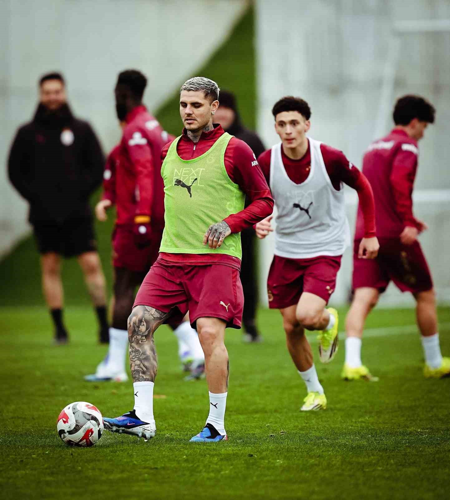 Galatasaray, Trabzonspor maçı hazırlıklarını sürdürdü
