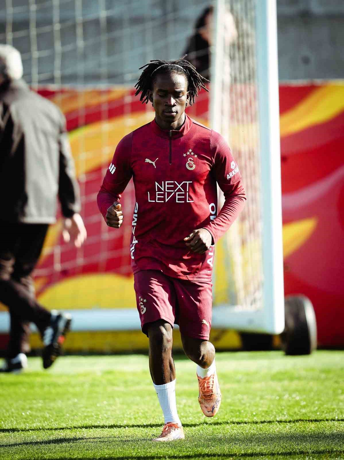 Galatasaray, Trabzonspor maçı hazırlıklarını sürdürdü
