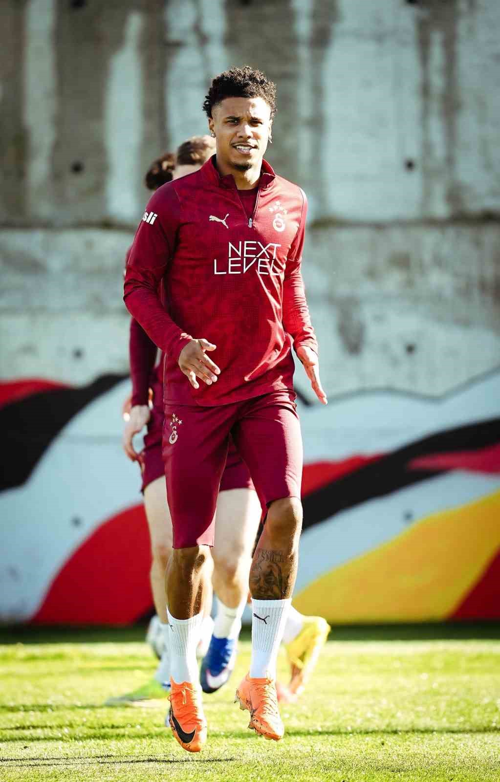 Galatasaray, Trabzonspor maçı hazırlıklarını sürdürdü
