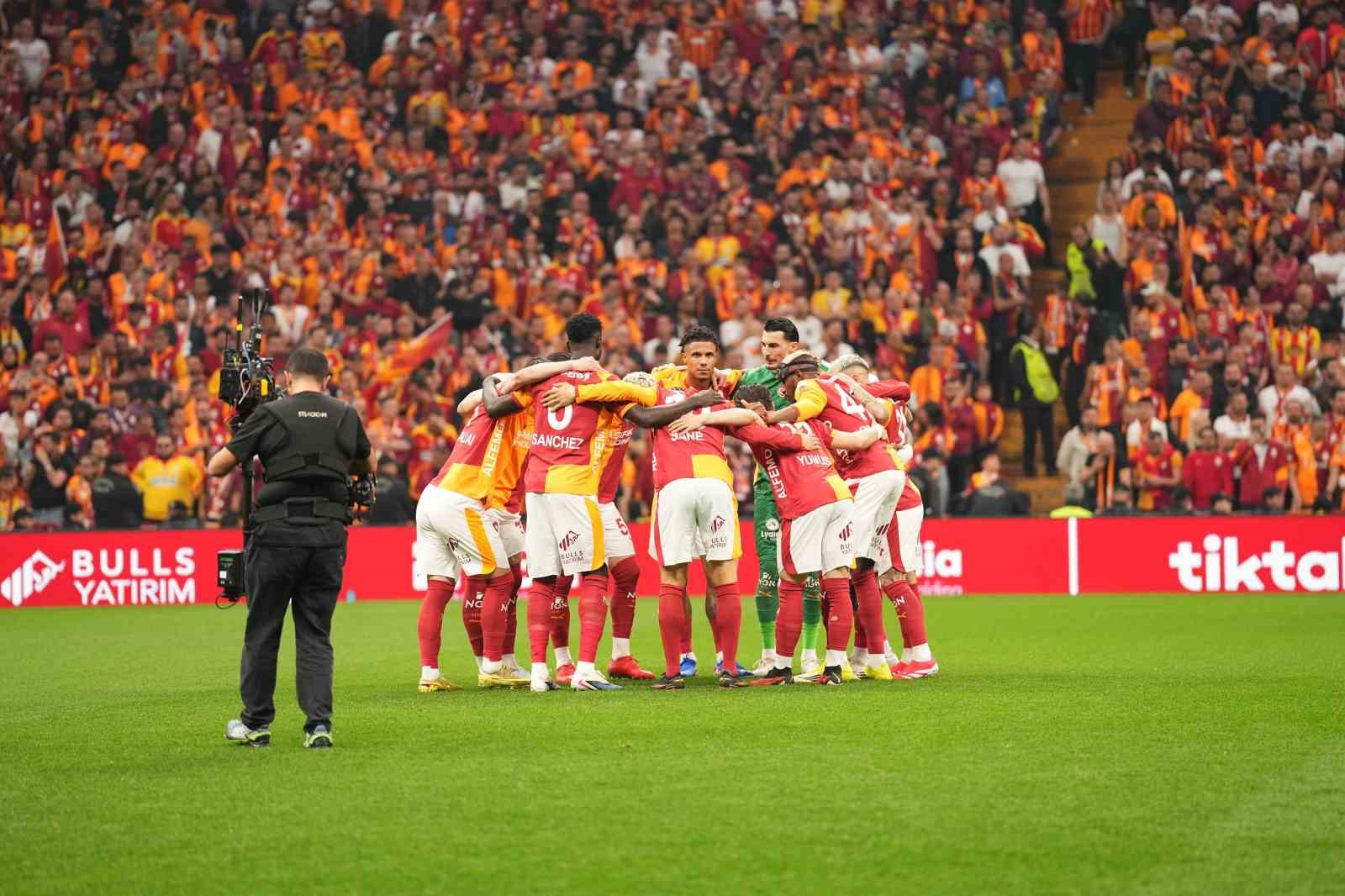 Galatasaray’da 11’de 9 değişiklik
