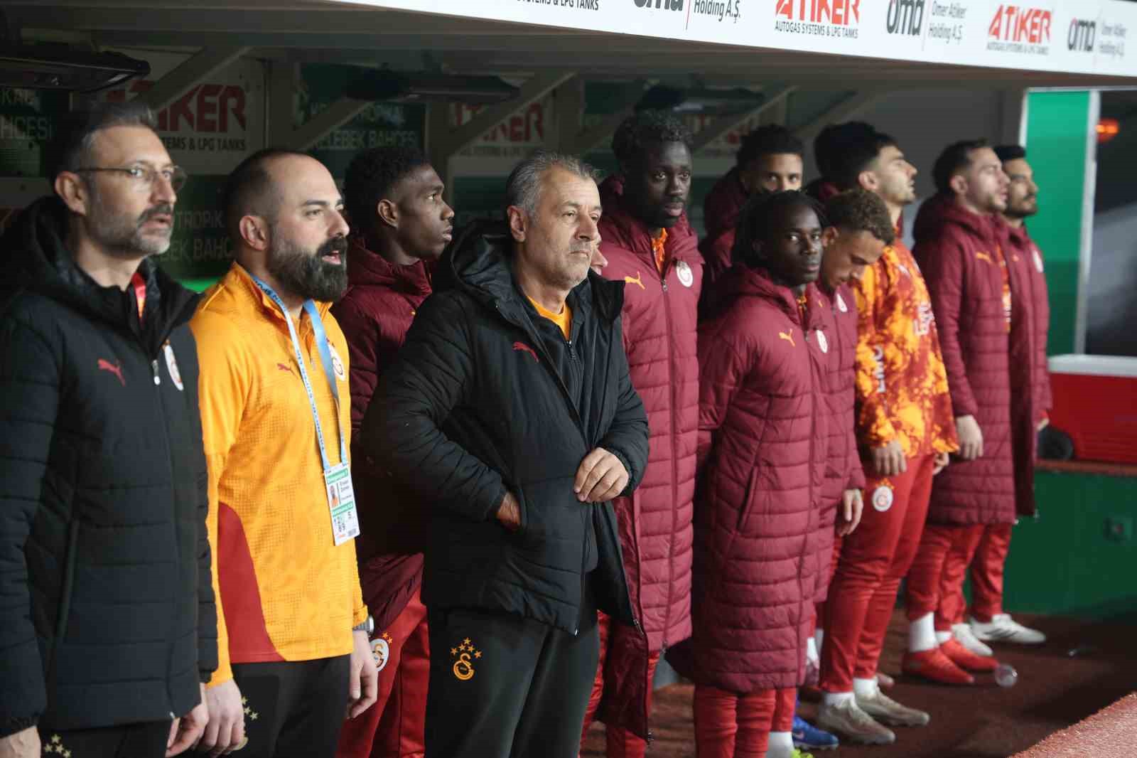 Galatasaray’da 6 değişiklik
Galatasaray’da 6 değişiklik