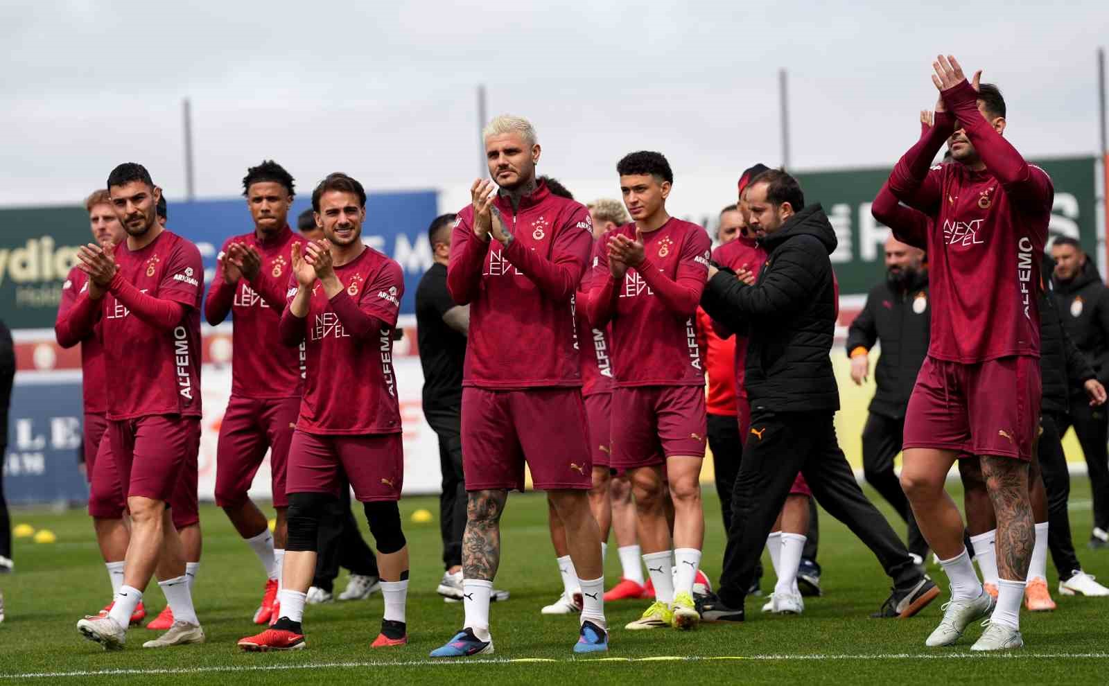 Galatasaray’dan taraftarlara açık antrenman
