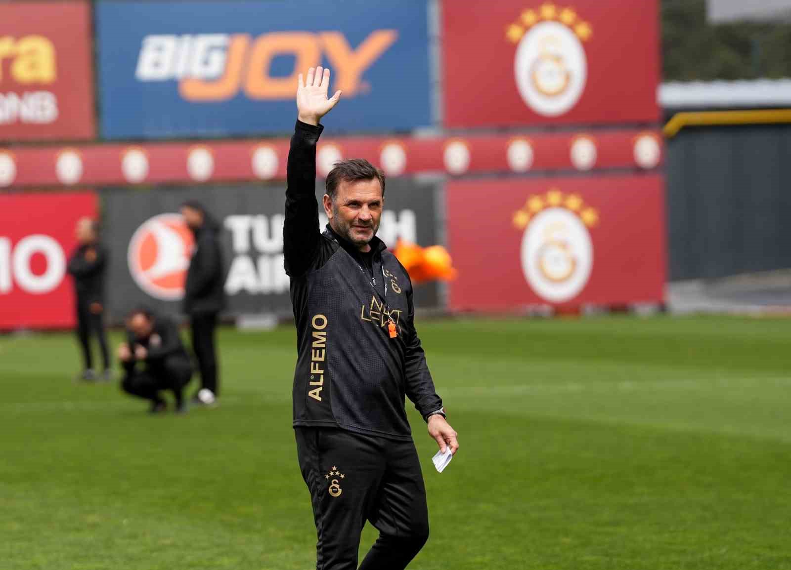 Galatasaray’dan taraftarlara açık antrenman
