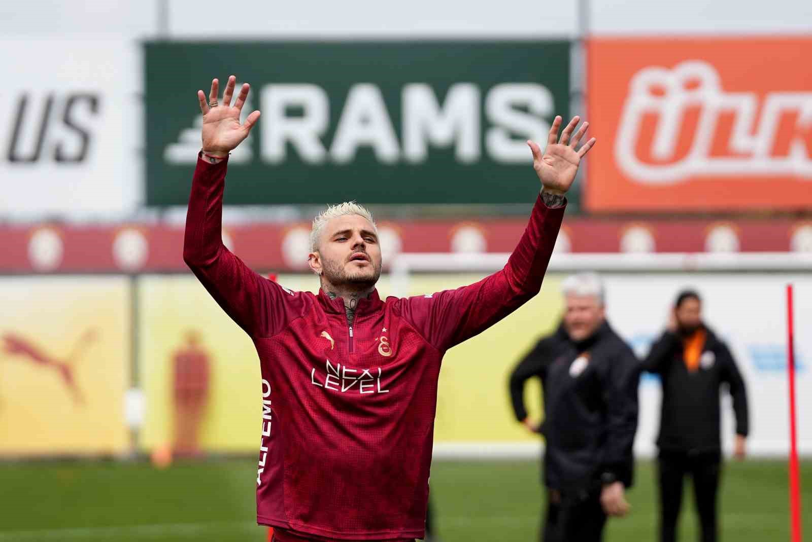 Galatasaray’dan taraftarlara açık antrenman
