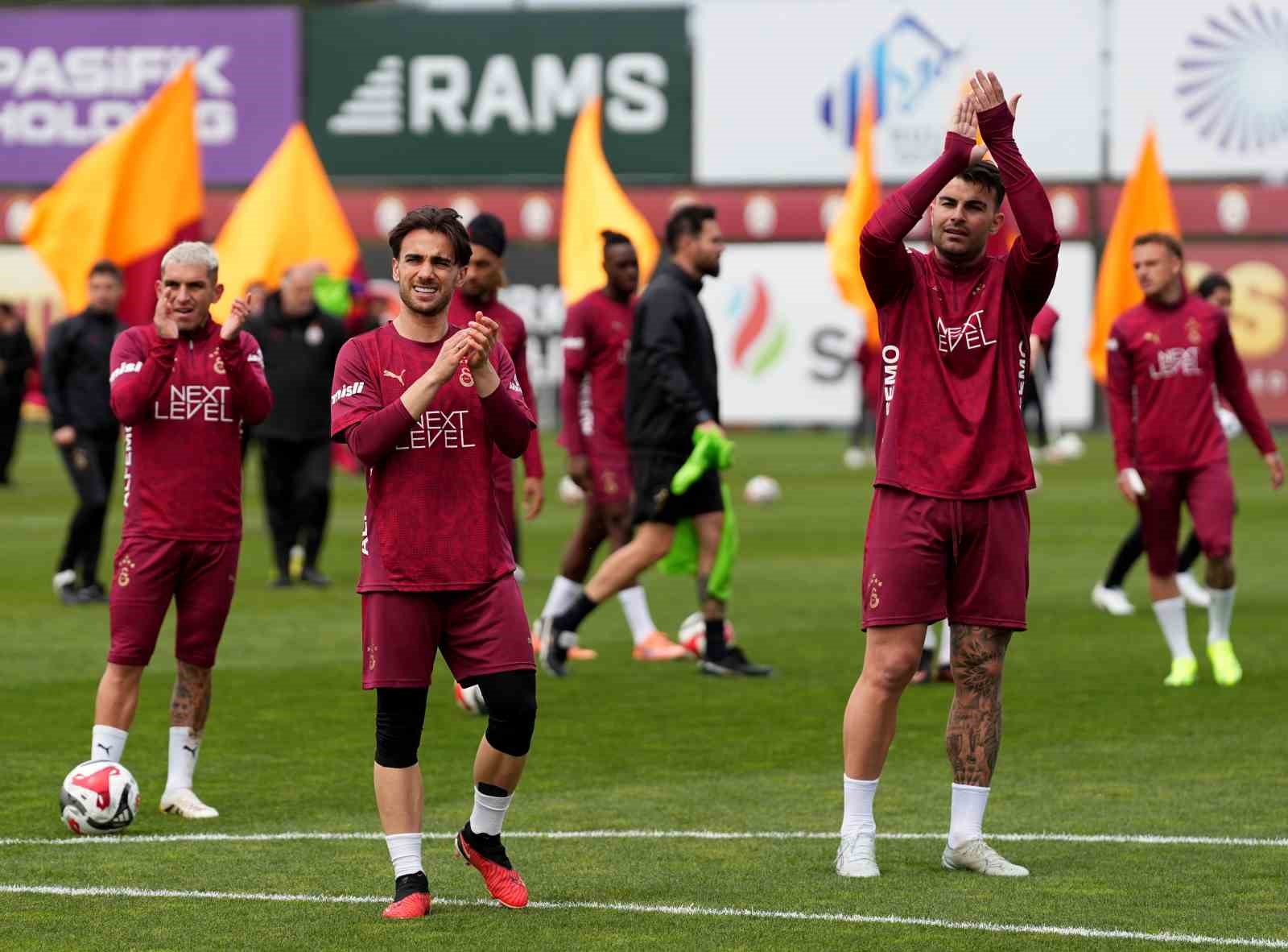 Galatasaray’dan taraftarlara açık antrenman

