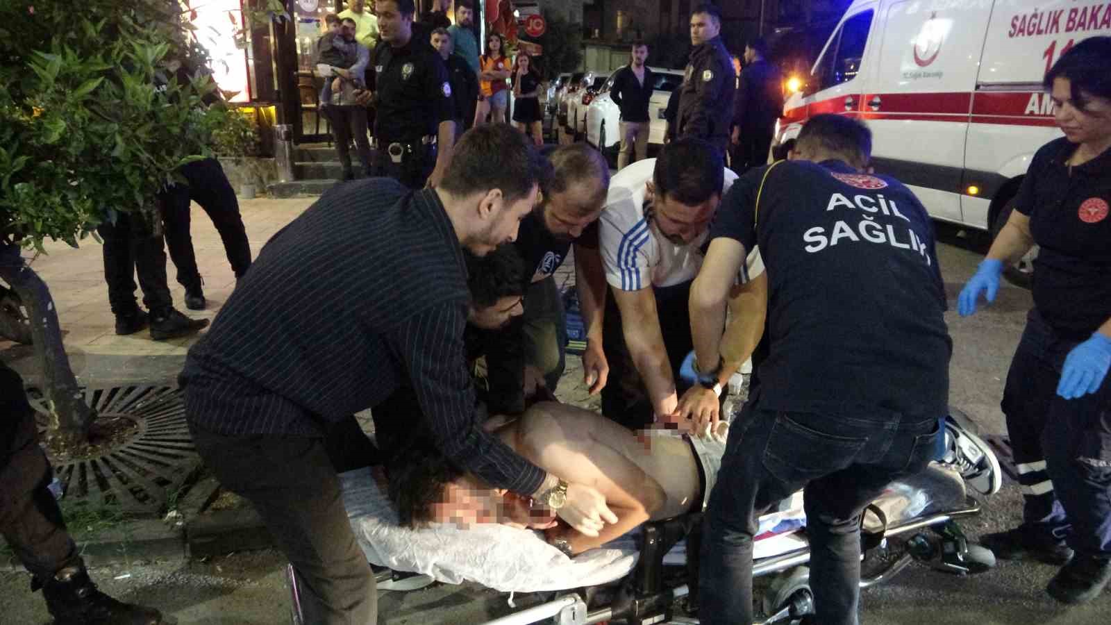 Galatasaray’ın kutlamalarında taraftarı bıçaklayan şüpheli 24 saat geçmeden yakalandı
