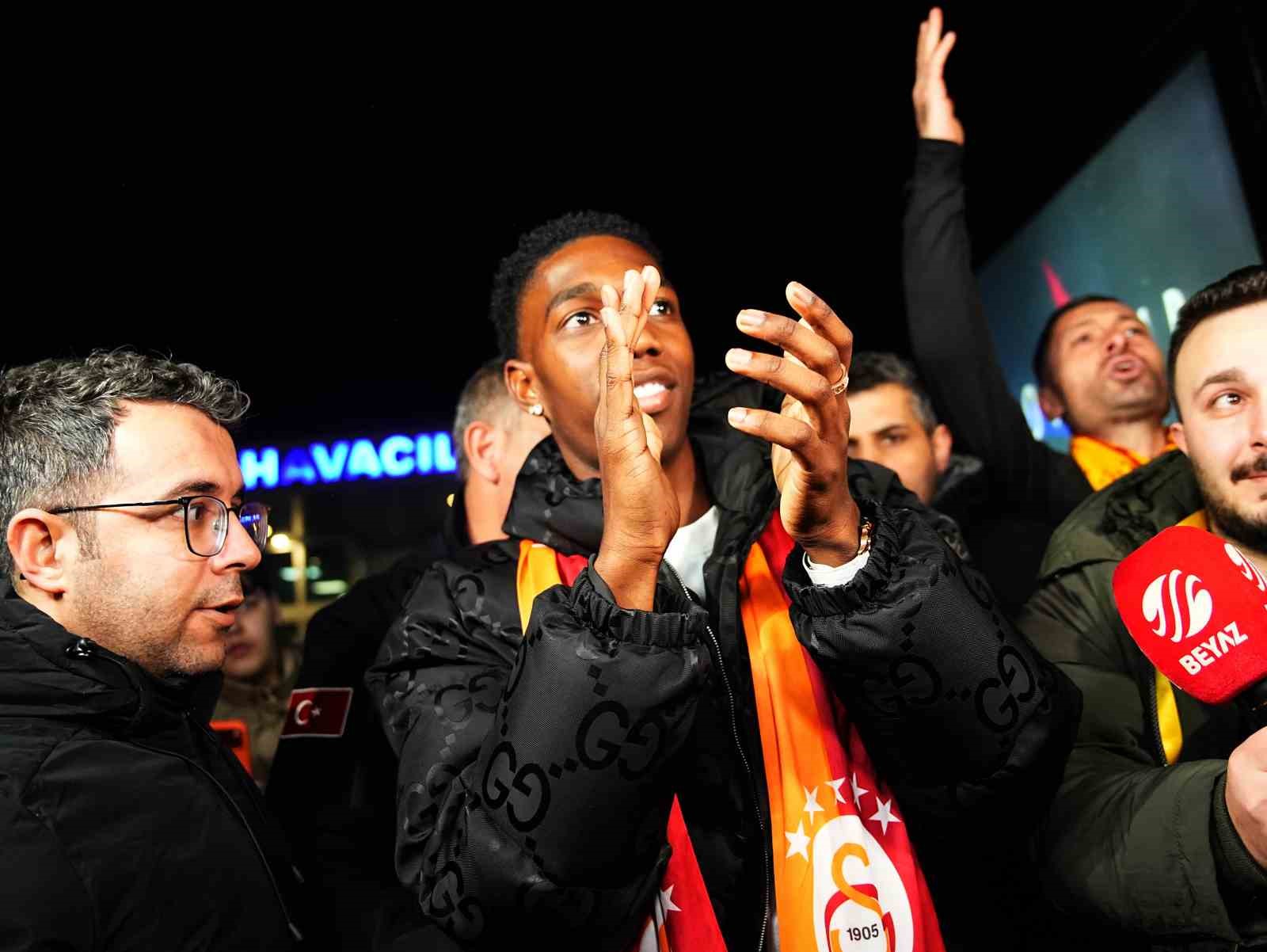 Galatasaray’ın yeni transferi Yaser Asprilla, İstanbul’a geldi

