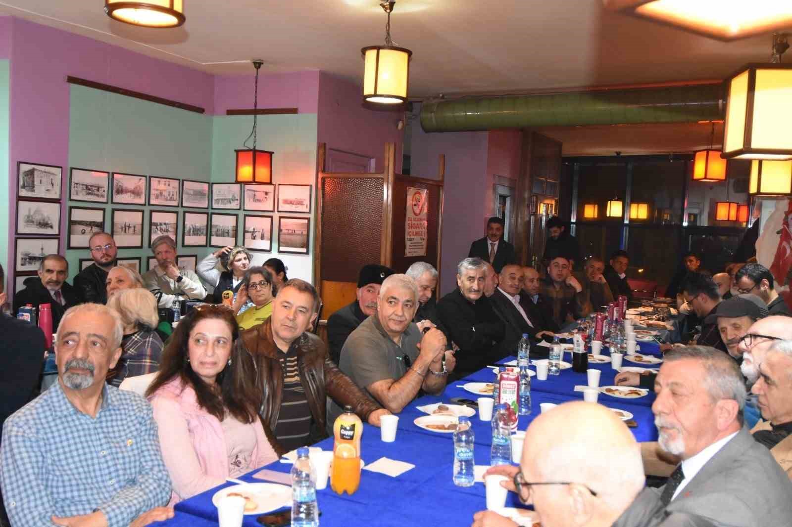 Gazeteci - Yazar Orhan Bozkurt, Milli Mücadele’nin kritik dönemeçlerini belgeler ve anılar ışığında anlattı
