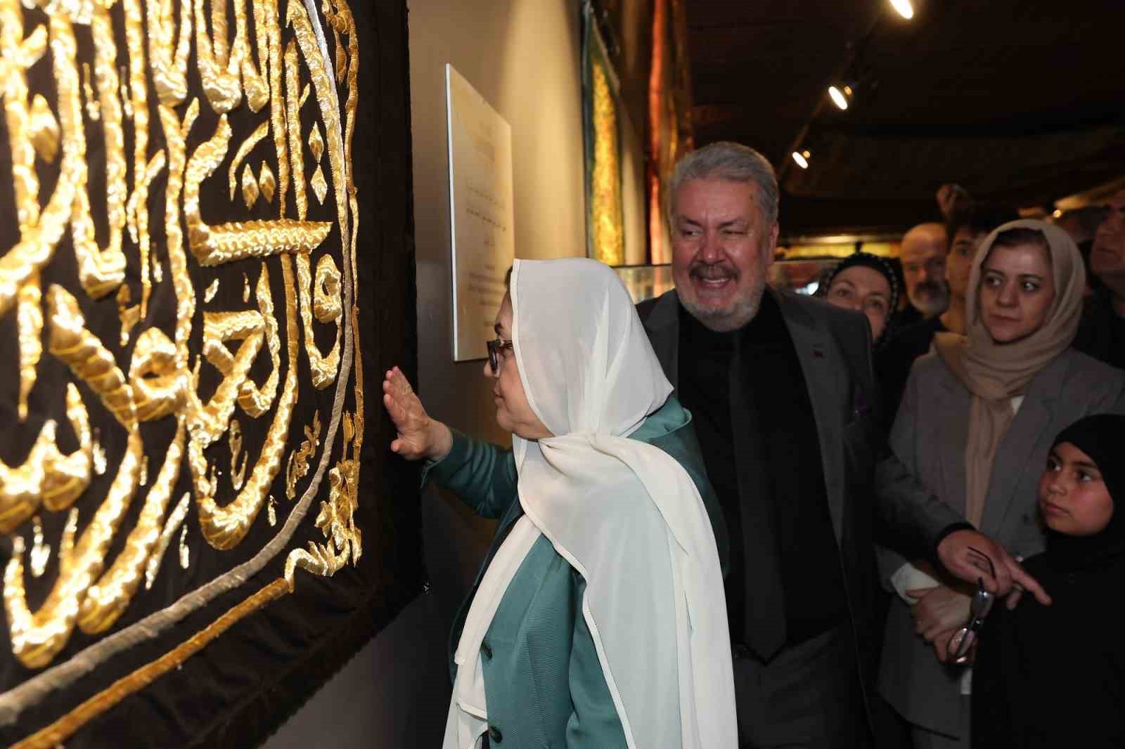 Gaziantep Büyükşehir ev sahipliğinde Mukaddes Emanetler Sergisi vatandaşlarla buluştu
Gaziantep Büyükşehir ev sahipliğinde Mukaddes Emanetler Sergisi vatandaşlarla buluştu