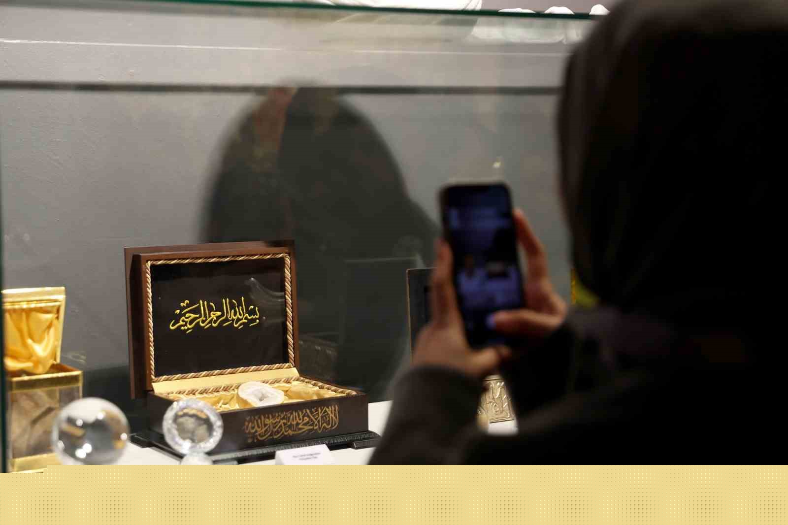 Gaziantep Büyükşehir ev sahipliğinde Mukaddes Emanetler Sergisi’ne yoğun ilgi
