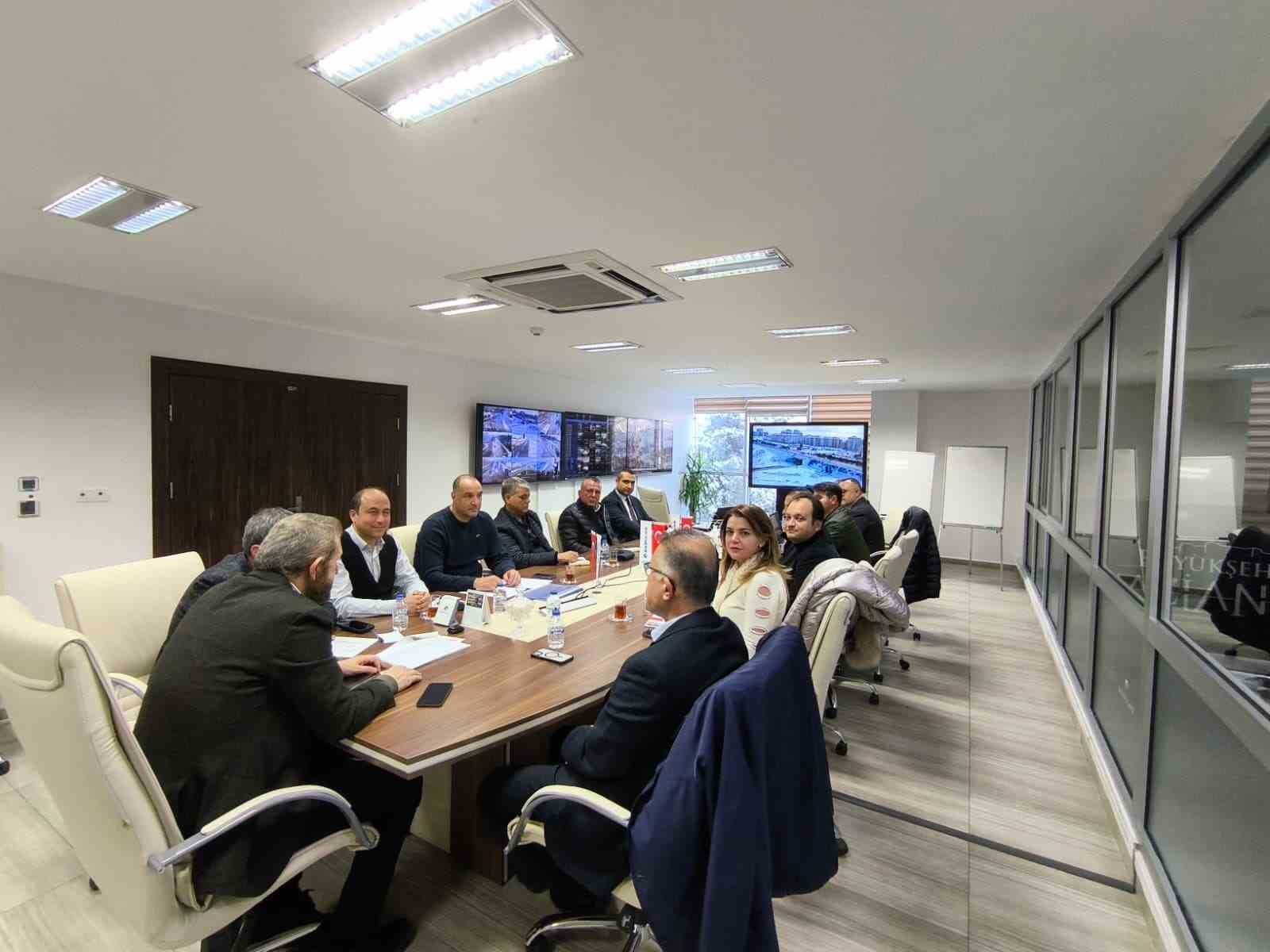 Gaziantep Büyükşehir, kar yağışı ve don riskine karşı hazırlıklarını sürdürüyor
