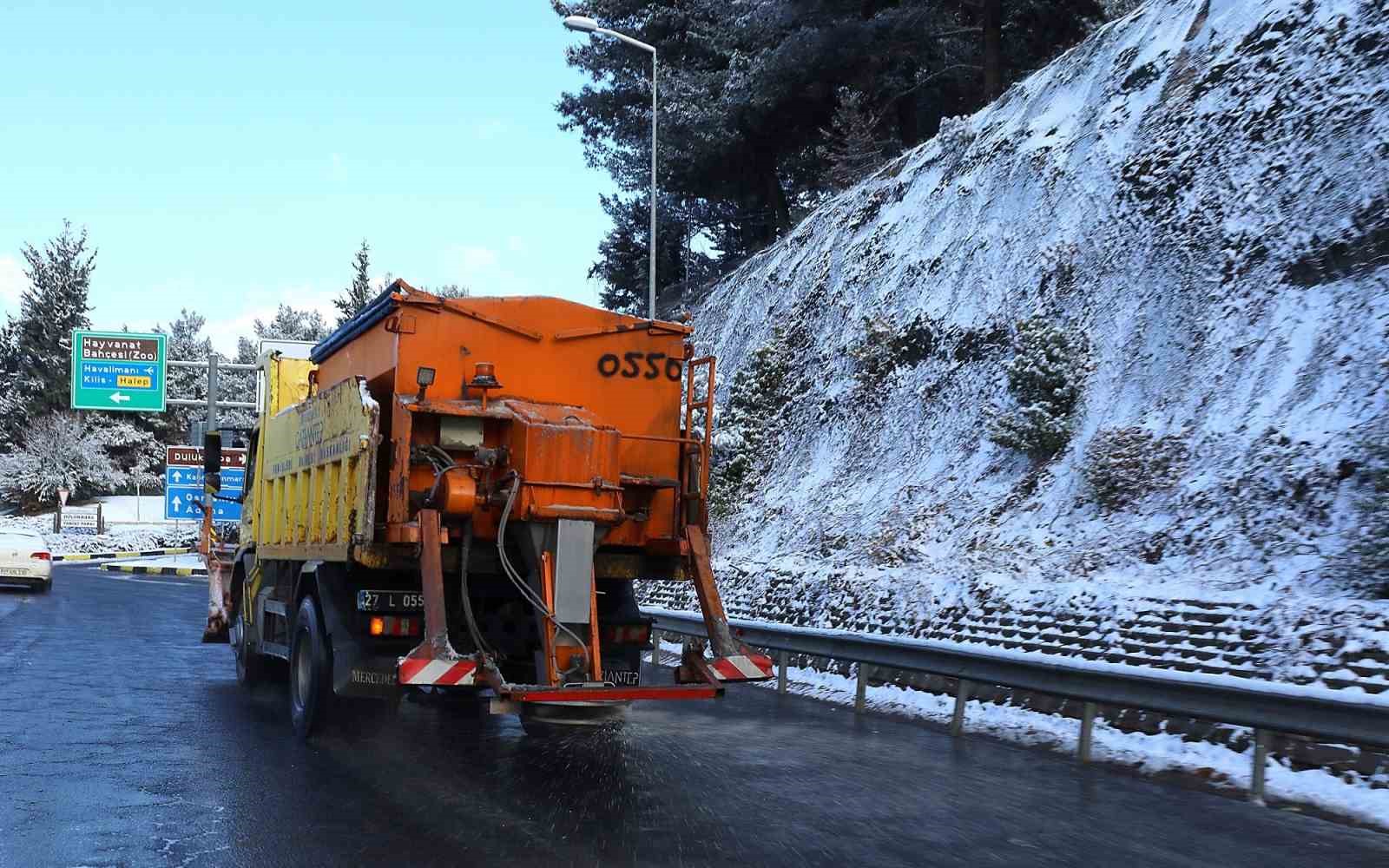 Gaziantep Büyükşehir, kar yağışı ve don riskine karşı hazırlıklarını sürdürüyor
