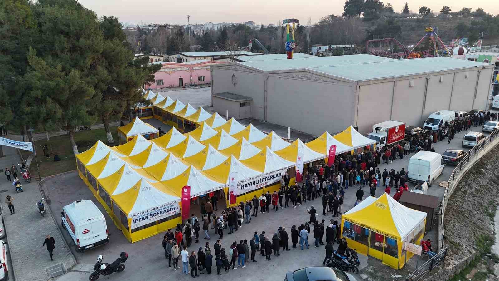 Gaziantep Büyükşehir, Ramazan ayında vatandaşları iftar sofrasında buluşturacak
