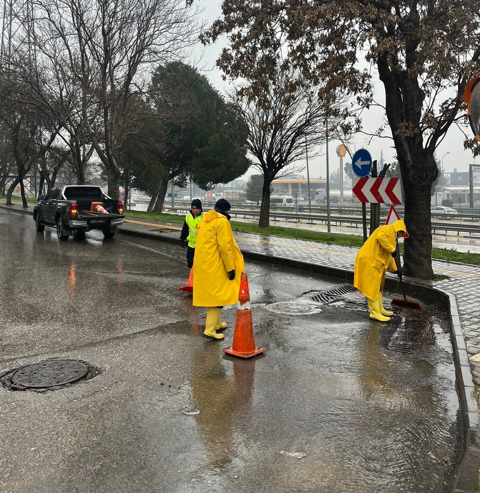 Gaziantep Büyükşehir yağışa karşı sahada
