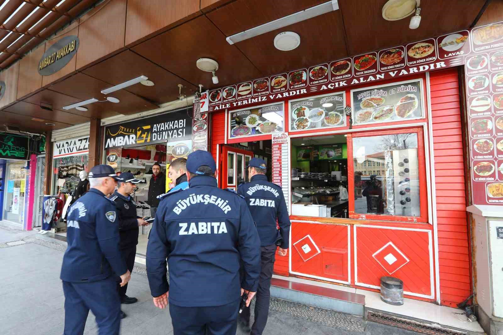 Gaziantep Büyükşehir Zabıta’dan Ramazan’da sıkı denetim
Gaziantep Büyükşehir Zabıta’dan Ramazan’da sıkı denetim
