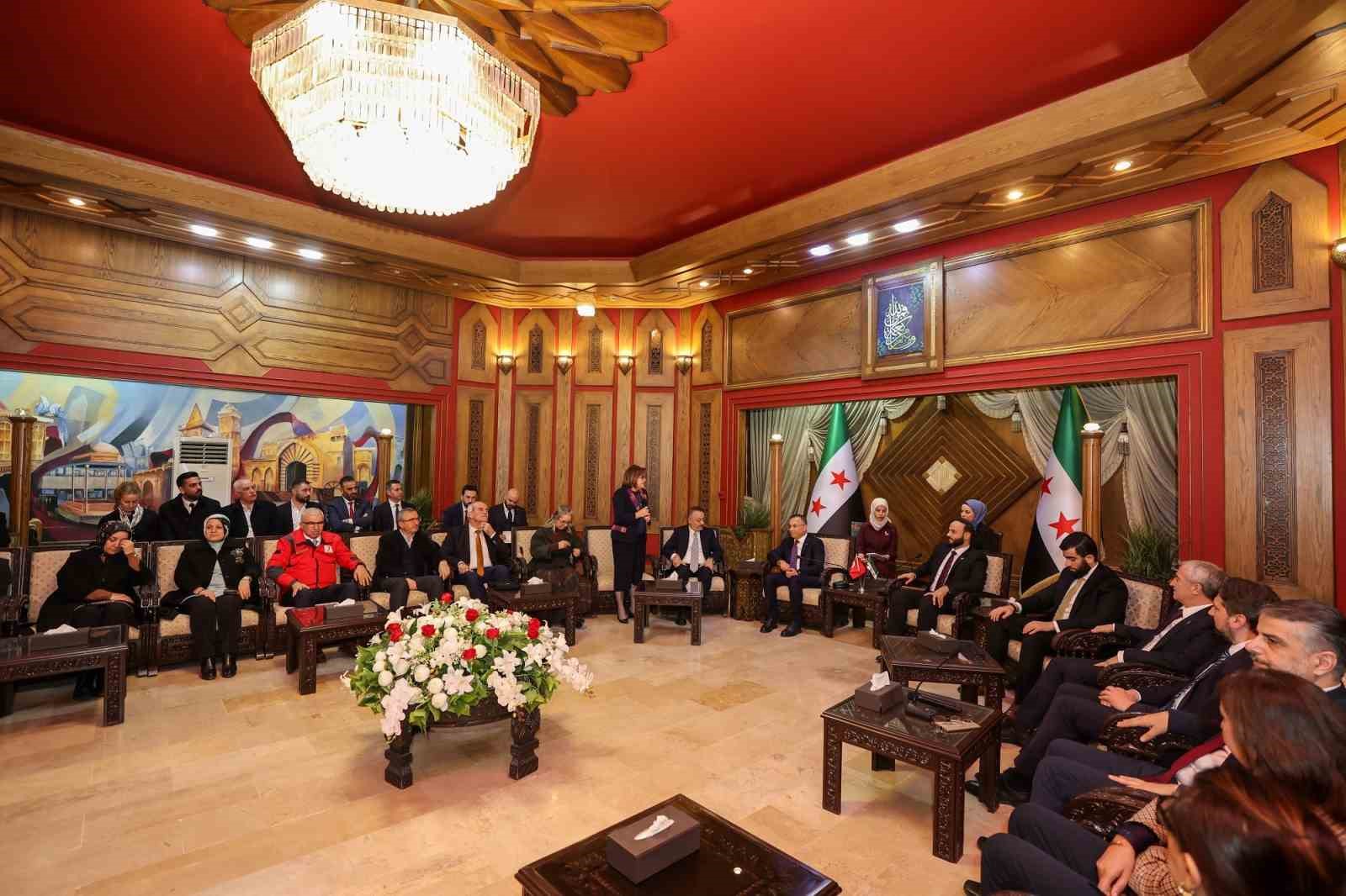 Gaziantep Büyükşehir’den Halep’e yeşil alan ve ulaşım desteği
