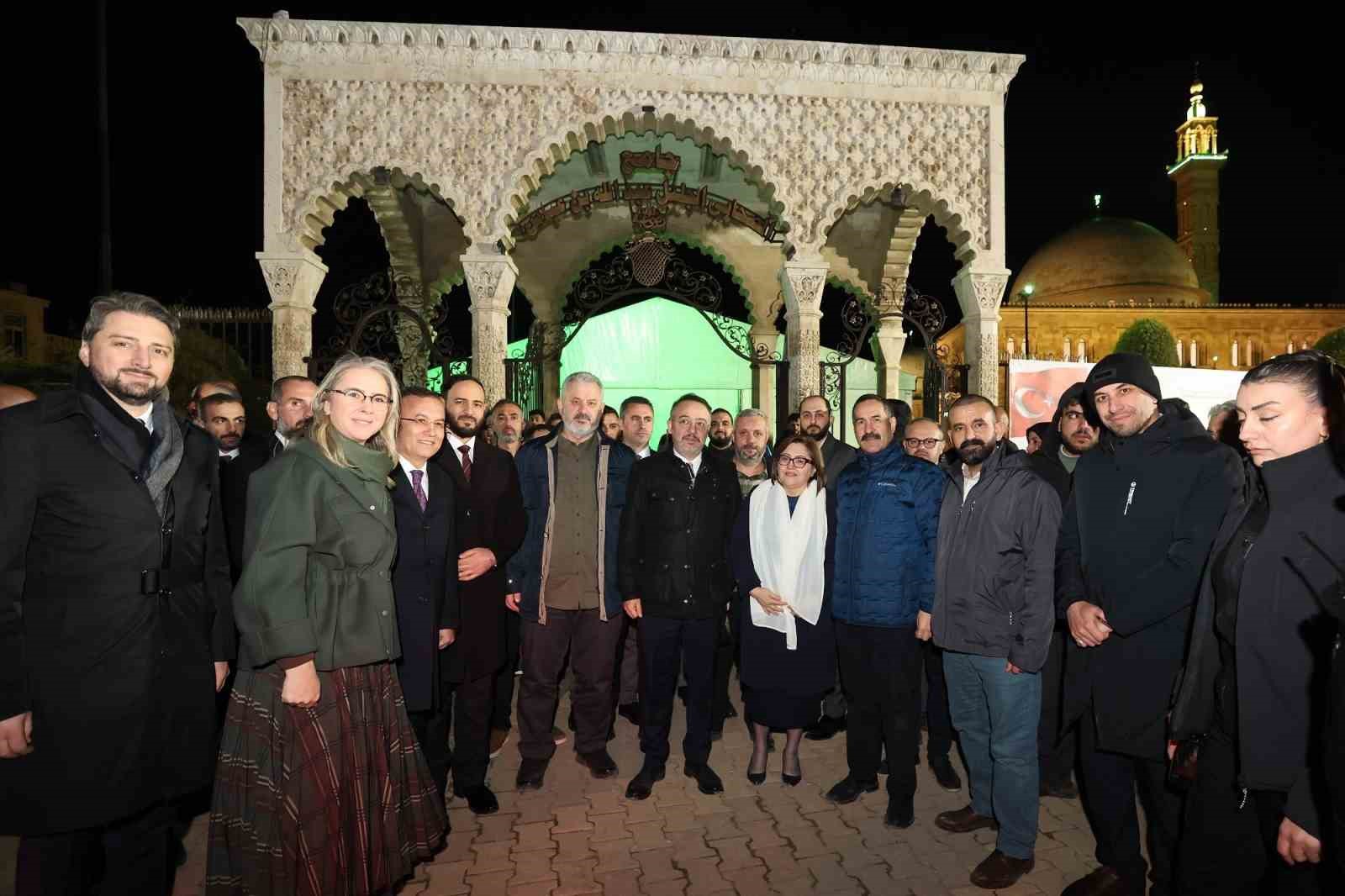 Gaziantep Büyükşehir’den Halep’te 10 bin kişilik iftar
