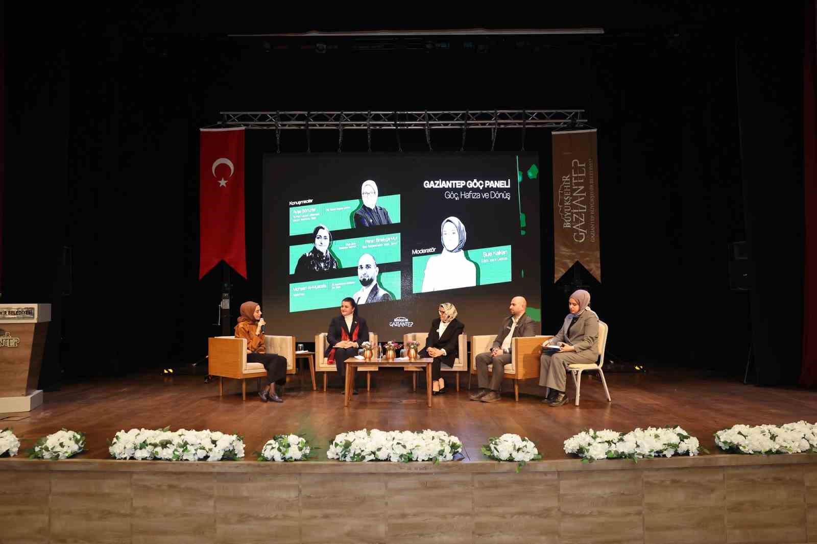 Gaziantep Büyükşehir’in ev sahipliğinde "Yeşil Otobüs" Belgesel Filmi’nin ilk gösterimi yapıldı
