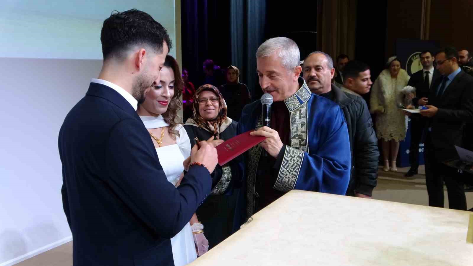 Gaziantep evlilik hızında Türkiye birincisi oldu
