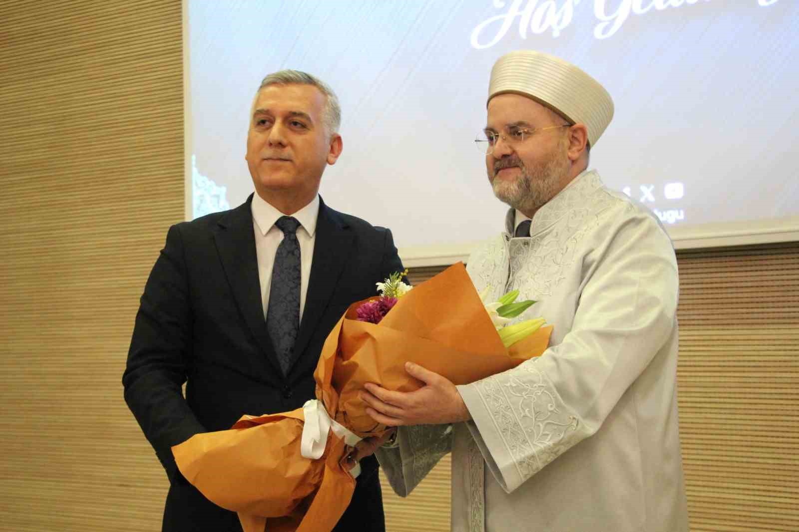 Gaziantep İl Müftüsü Mustafa Soykök göreve başladı
Gaziantep İl Müftüsü Mustafa Soykök göreve başladı