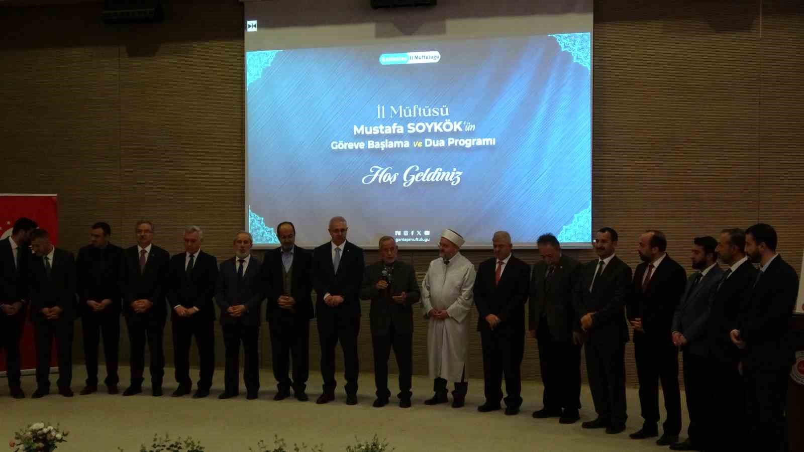 Gaziantep İl Müftüsü Mustafa Soykök göreve başladı
Gaziantep İl Müftüsü Mustafa Soykök göreve başladı