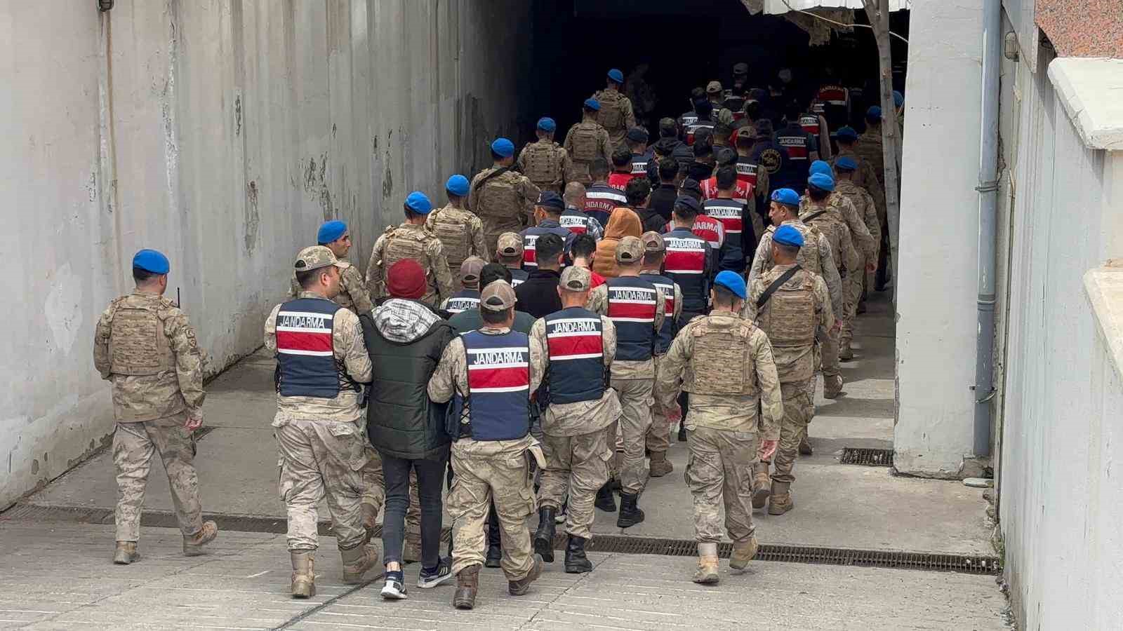 Gaziantep merkezli yasa dışı bahis operasyonunda yakalanan 81 şüpheliden 70’i tutuklandı

