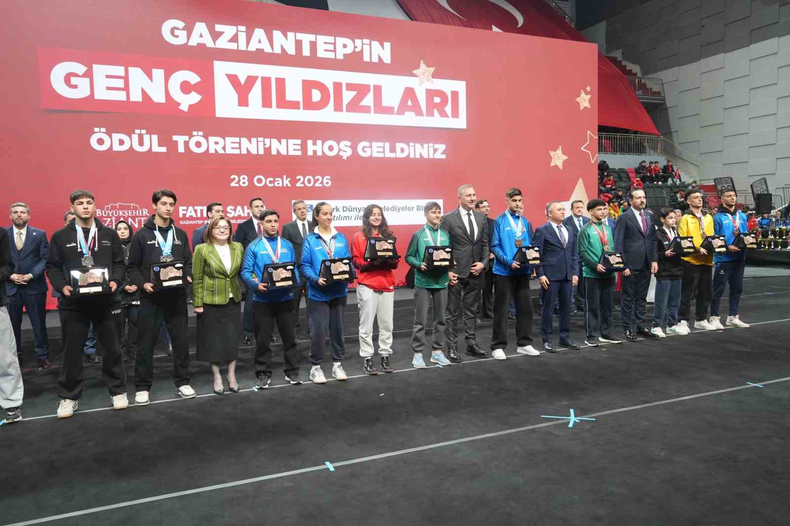 Gaziantep’in ’Genç Yıldızları’ ödülle taçlandı
